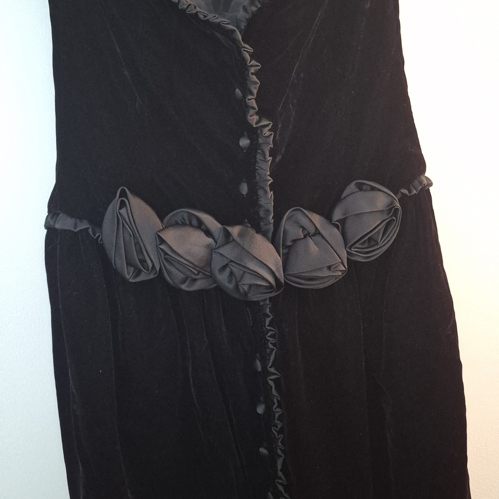 Vintage Ann Taylor Velvet Satin Trim Fitted Dress Sweetheart Neck Satin Rosettes - Picture 5 of 7
